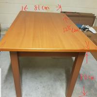 Tavolo marrone + 4 sedie