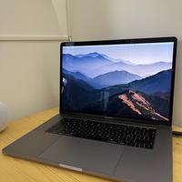 Macbook Pro Intel 30 cicli di carica pari al nuovo