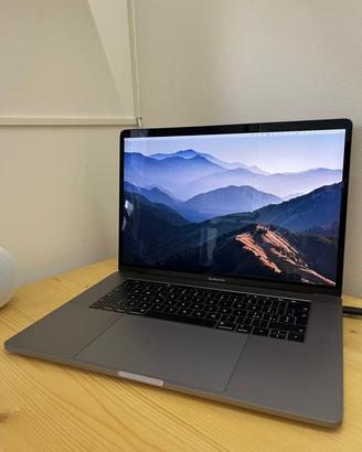 Macbook Pro Intel 30 cicli di carica pari al nuovo