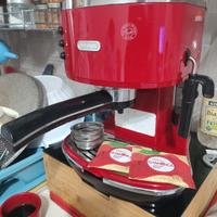 macchina da caffè DeLonghi, con riscalda tazze 