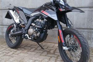 Malaguti XSM 125 (2021 - 26) Passaggio incluso.