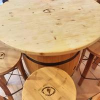 Tavolo botte con 4 sgabelli in legno massello