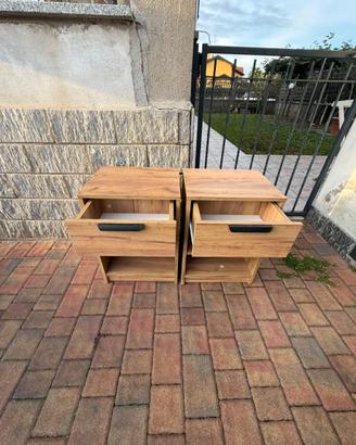 2 COMODINI