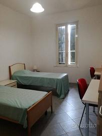 Stanza in appartamento di 90 m² a Bologna