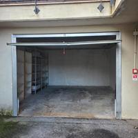 Garage con accesso carrabile