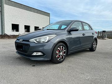 Hyundai i20 2016 1.2 84cv
