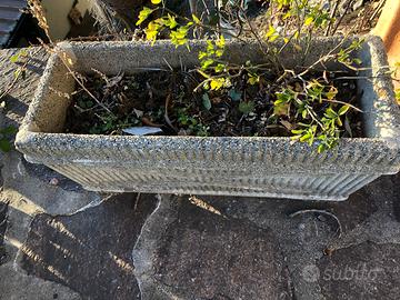 Vasi piccoli in cemento