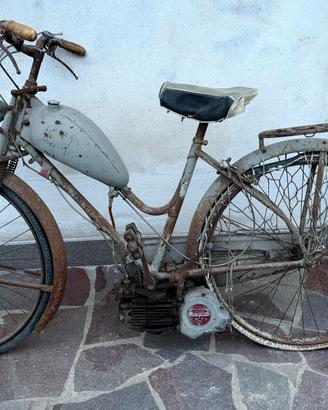 mosquito . bici a pedali con motore 