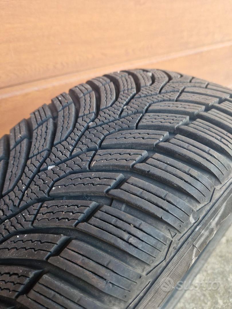 Gomme invernali Ceat 215/55 R17 + catene - Accessori Auto In vendita a  Varese