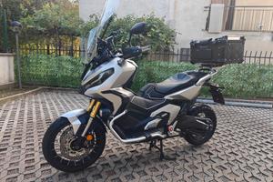 Honda X-adv 750