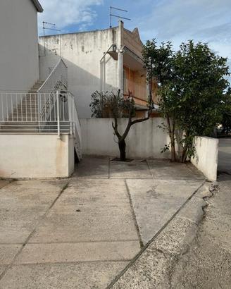 DOLIANOVA: Bilocale con veranda SENZA ARREDI