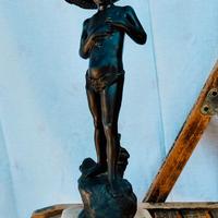 Statua in bronzo firmata Varlese originale antica.