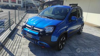 FIAT PANDA CITY CROSS 1.0 IBRIDA 70CV BLU ITALIA