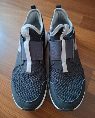 scarpe ginnastica n.39