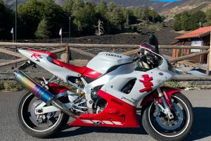 Yamaha R1 YZF anno 1998 - carburatori