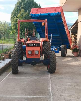 rimorchio agricolo ribaltabile.