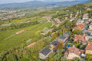 VILLA SINGOLA A NEGRAR DI VALPOLICELLA