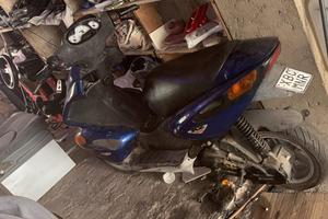 scooter Aprilia