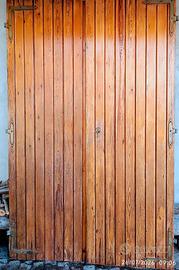 Porta rustica a doppia anta in abete