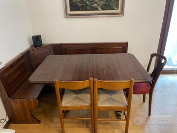 Tavolo allungabile +panca+3 sedie