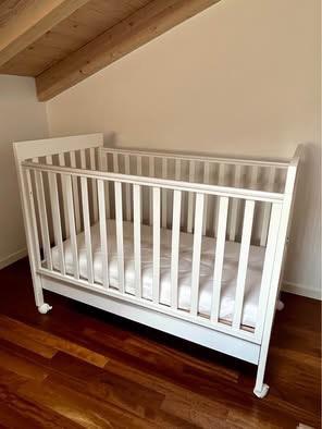 Lettino Homi-Azzurra design,fasciatoio integrato