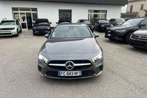 MERCEDES-BENZ A 180 d Automatic Sport