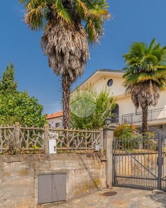 VILLA SINGOLA A MONCALIERI