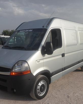 Renault Master furgone medio alto