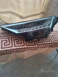 Fanale sx Audi Q8 e SQ8 fulled 4M8941035
