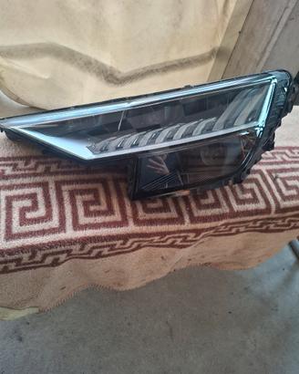 Fanale sx Audi Q8 e SQ8 fulled 4M8941035
