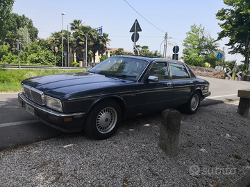 Daimler xj40 Jaguar