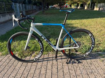 Bici ciclocross Cube
