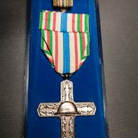 WW1 Croce Vittorio Veneto+Distintivo Scatolo