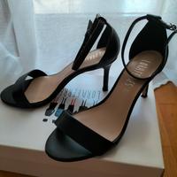 sandali con cinturino caviglia 