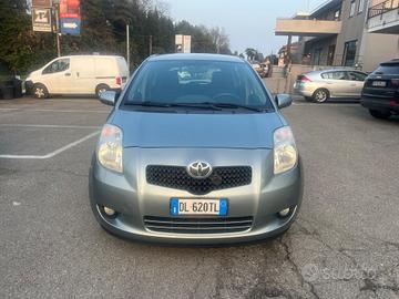 Toyota Yaris 1.3 5 porte Sol