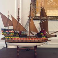 Modellino galeone inglese