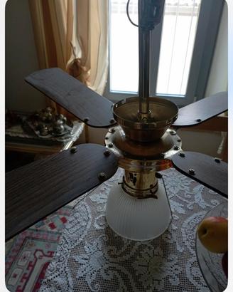 Ventilatore con lampadina  pale di legno