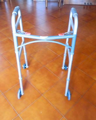 Deambulatore rollator