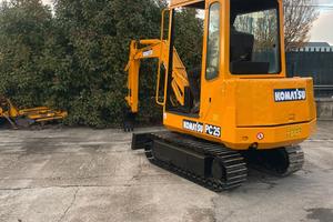 E273 - Escavatore Komatsu PC 25