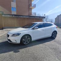 VOLVO V40 R-DESING 150 CV
