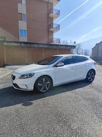 VOLVO V40 R-DESING 150 CV
