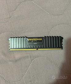 RAM Corsair Vengeance LPX  8gb