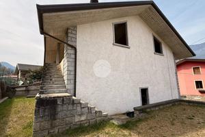CASA INDIPENDENTE A NIARDO