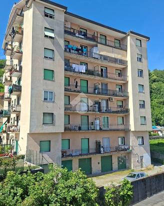 3 LOCALI A SAVIGNONE