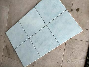 piastrelle x bagno 40mq.