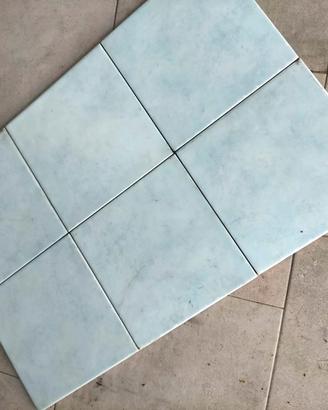 piastrelle x bagno 40mq.