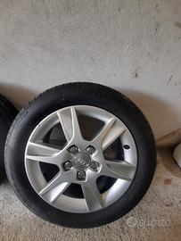 4 cerchi audi è 4 pneumatici pirelli 