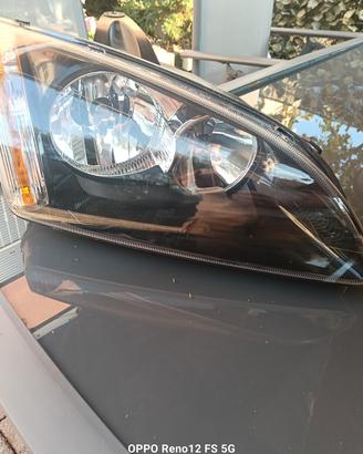 fanali anteriori Ford Focus