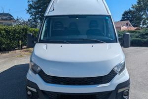 Iveco Daily 35S20 L pochi km
