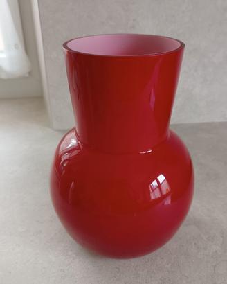 Vaso in vetro rosso